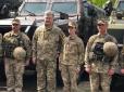 Прощальний візит Порошенка до бійців ООС: Під час виступу все ще чинного президента в Авдіївці перед бійцями знов знепритомнів один з присутніх (відео)